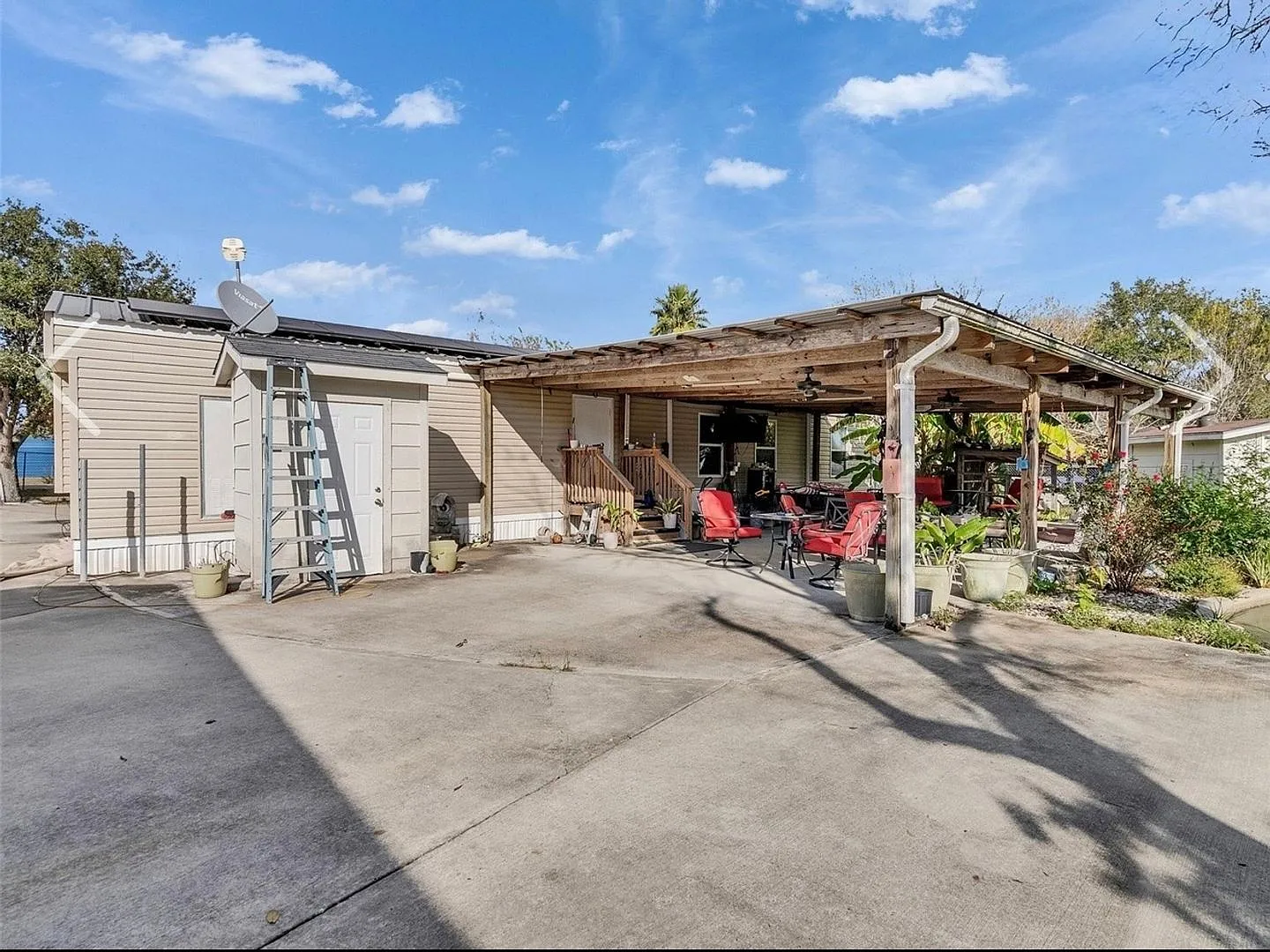Charming 3BR House in Rosharon — Photo 4