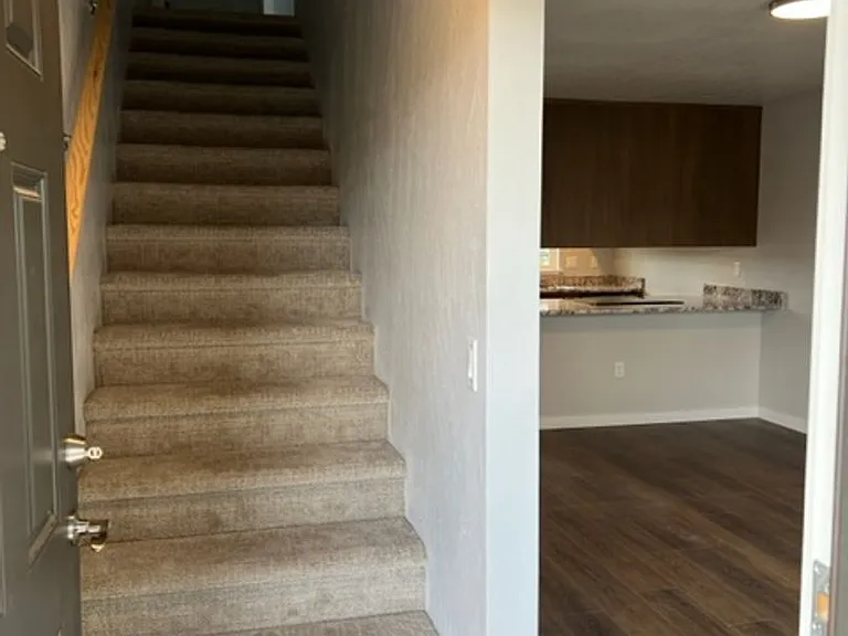 610 E Main St #3D — Photo 7