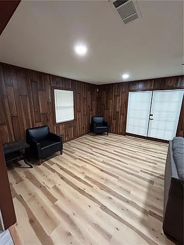 221 Martin Ln — Photo 13
