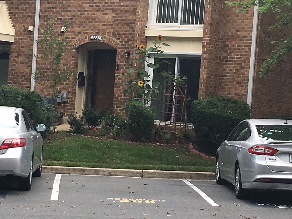 1st image of 3887 Persimmon Cir