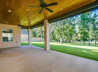 146 Ballantyne Dr, Montgomery, TX 77316