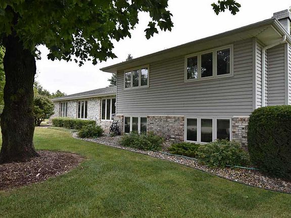 3rd image of 10 Heritage Pl