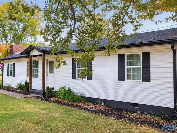812 Tupelo Pike, Scottsboro, AL 35768