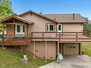 6 Blackwood Court, Napa, CA 94558