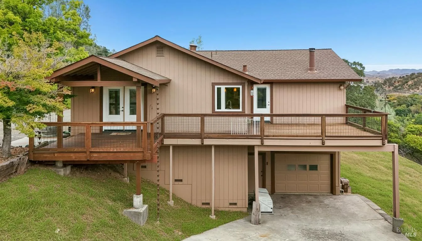 6 Blackwood Court photo 1