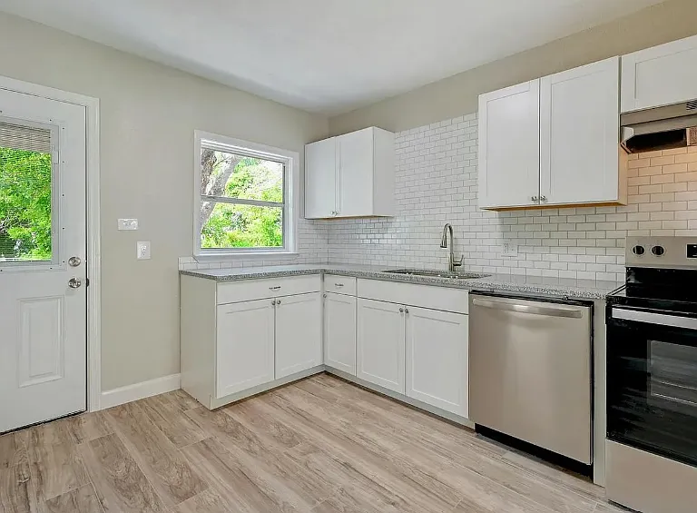 505 Wright Ave — Photo 11
