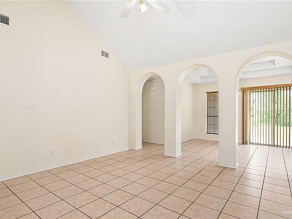 4th image of 501 Chapote Ave