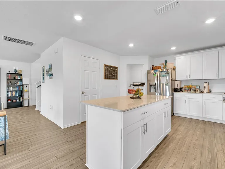 14152 Calderwood St — Photo 13
