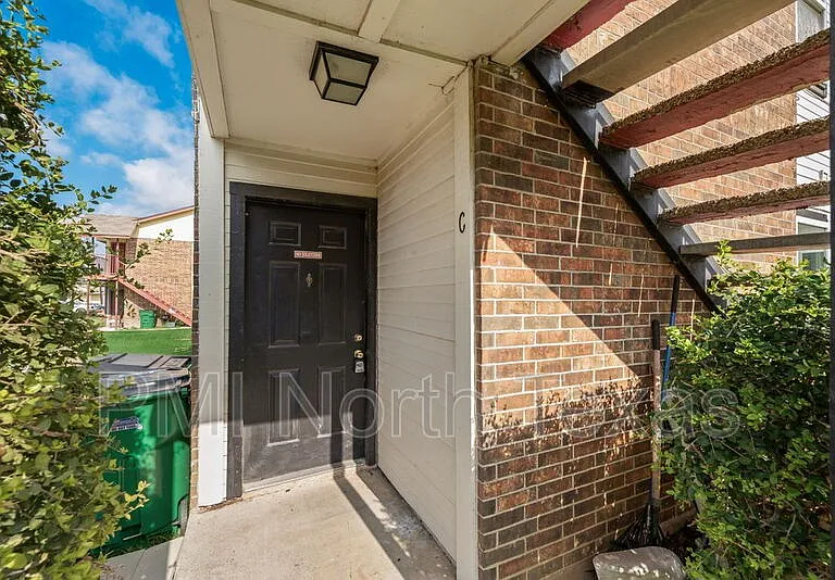 5109 Herrick Ct #C — Photo 2