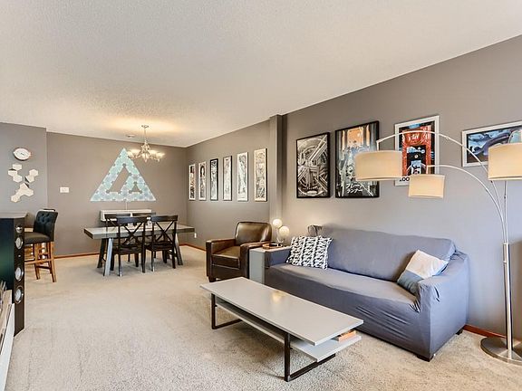 2nd image of 837 Willow Glen Ct #1302