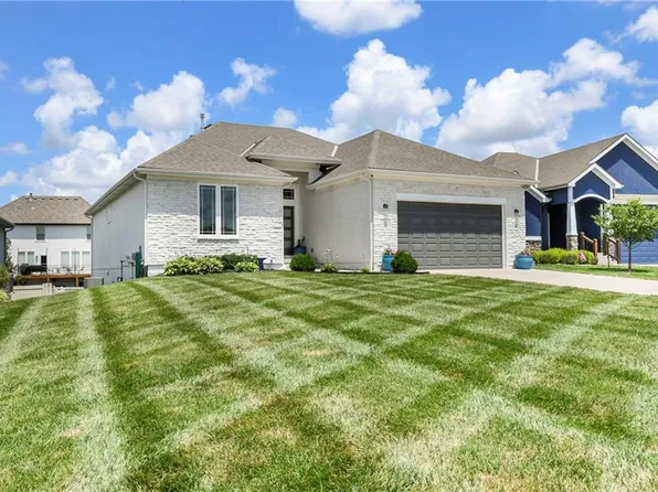 3329 SW Jessie Cir, Lees Summit, MO 64082