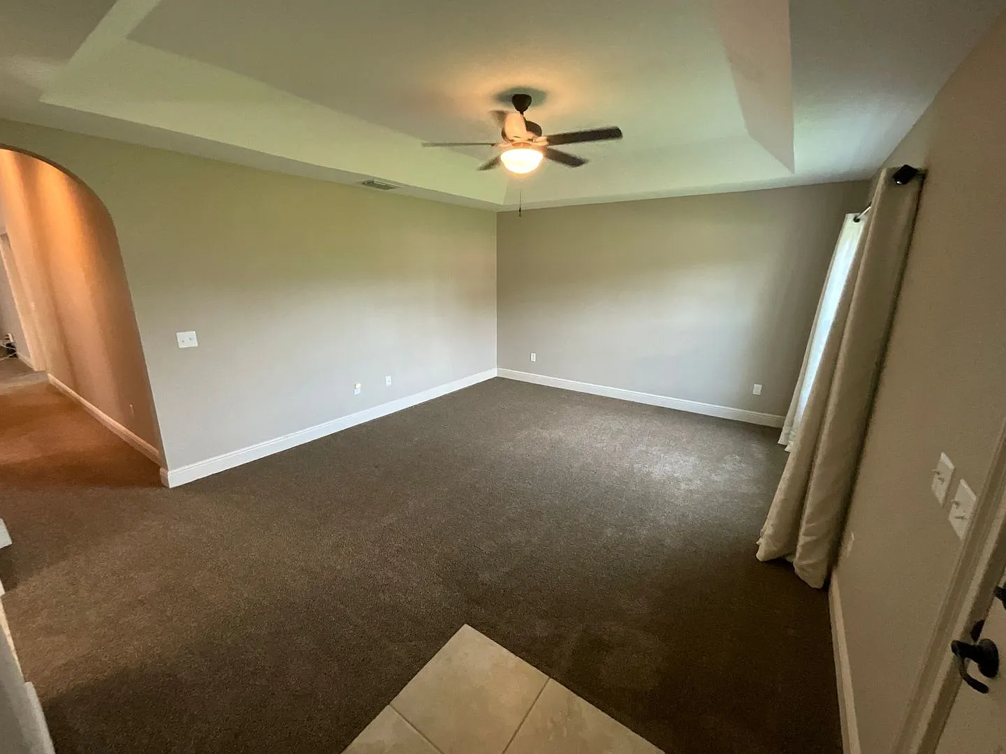 3 bed, 3.0 bath, 1740 sqft, $1,900 — Photo 3