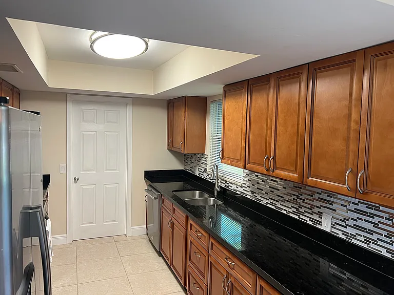 2052 SE Jackson St — Photo 9