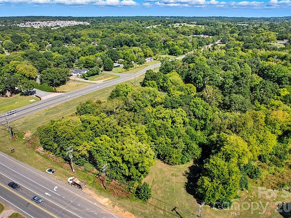 5th image of 3455 Roberta Rd