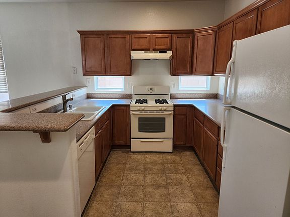 4th image of 5031 Whispy Breeze Ave