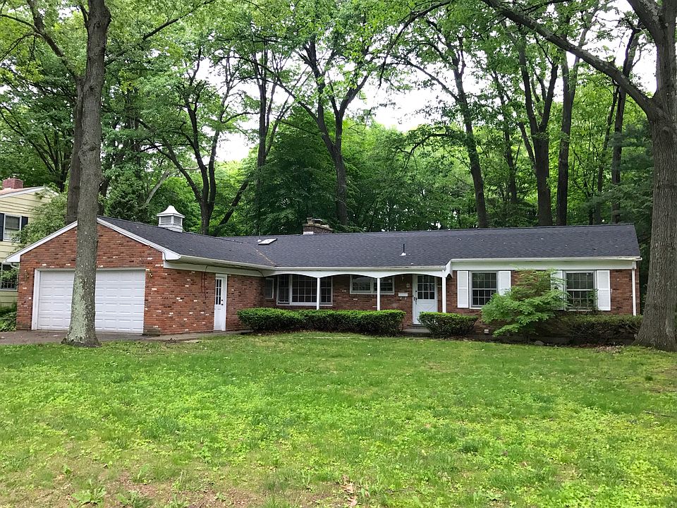 1st image of 112 Woodhaven Dr
