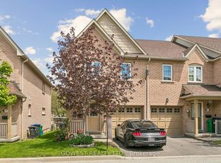 3150 Erin Centre Blvd #14, Mississauga, ON L5M7Z2
