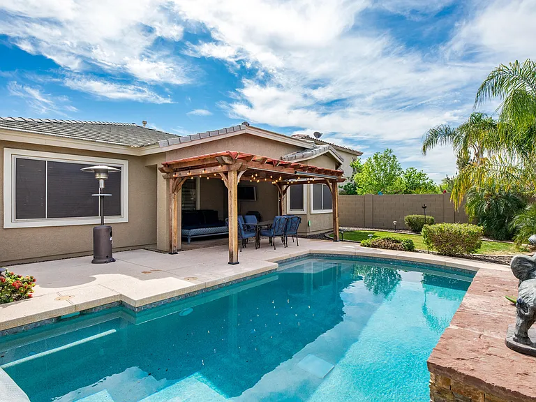 7306 N 88th Ln — Photo 36