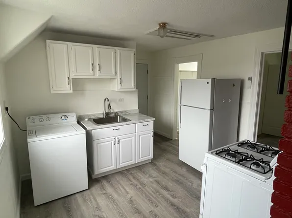 183 Lovell St APT 3, Worcester, MA 01603
