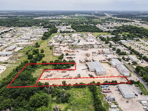 4th image of Clarks Ln