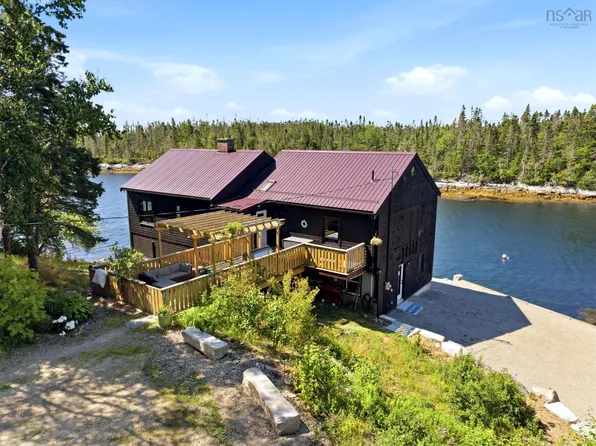 3087 Highway 329, Northwest Cove, NS B0J 1T0