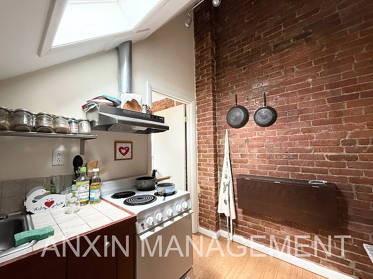 2 Orchard St #3 — Photo 8