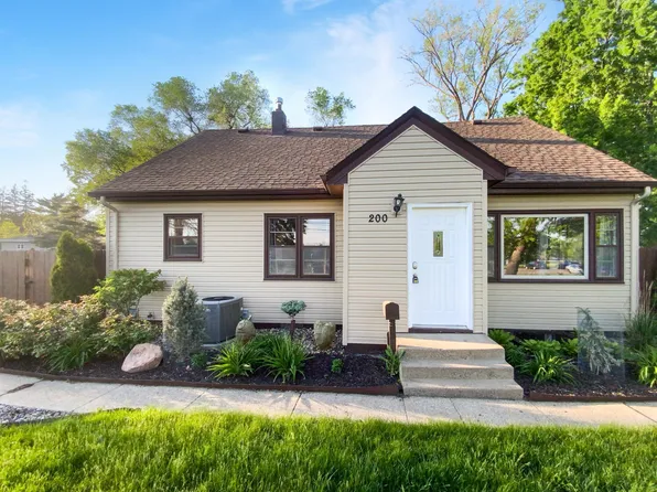 200 90th St E, Bloomington, MN 55420