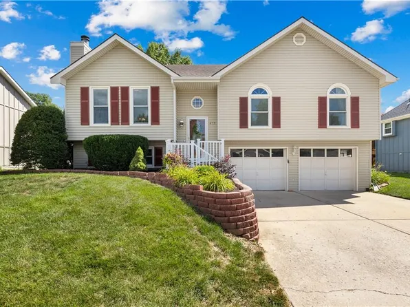 403 NW 73rd St, Kansas City, MO 64118