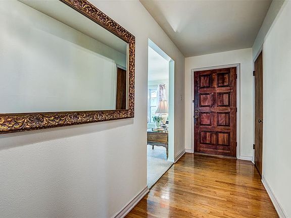 5th image of 2948 Primrose Ln