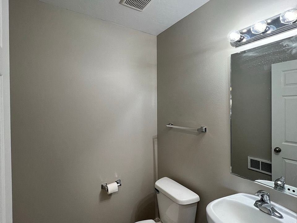 1st image of 400 Energy Dr APT 1
