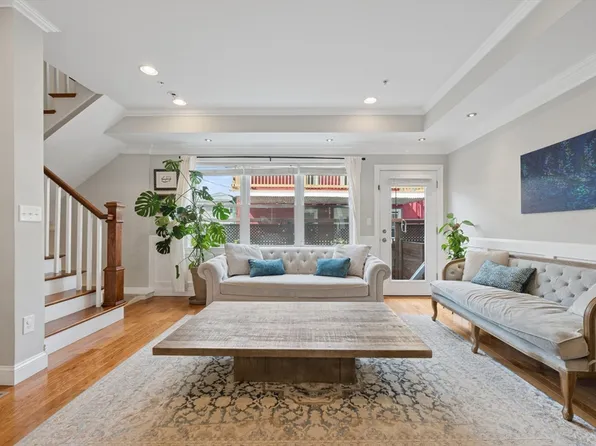 140 School St #2, Jamaica Plain, MA 02130