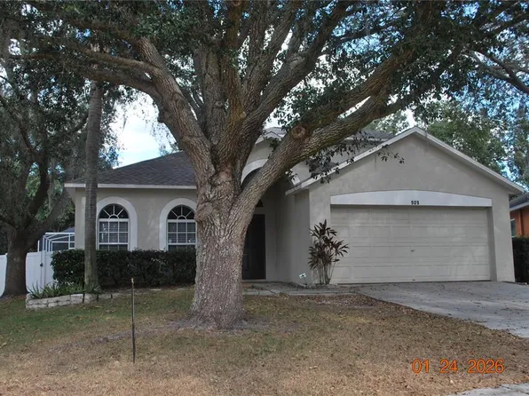 909 Grand Canyon Dr, Valrico, FL 33594