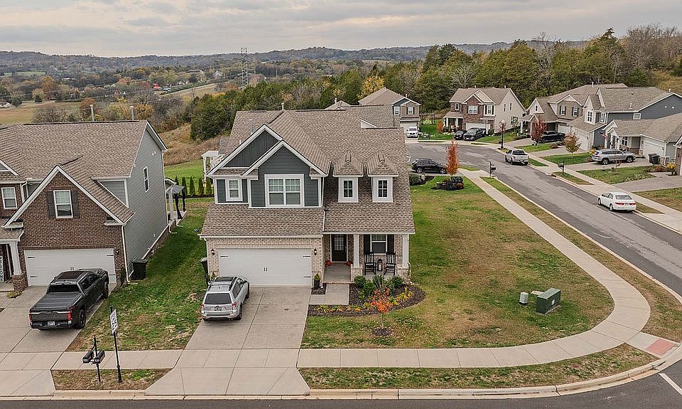 1st image of 527 Black Walnut Dr