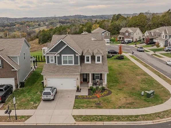 527 Black Walnut Dr, Gallatin, TN 37066