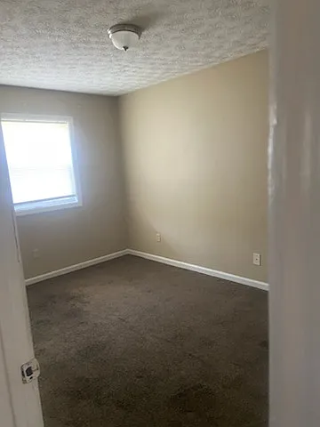902 Villa Dr #6 — Photo 5