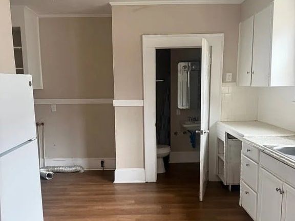 4th image of 1814 James Ave