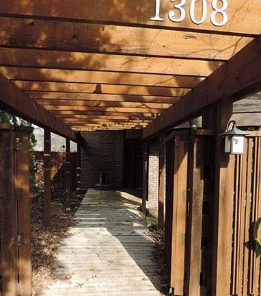 4th image of 1308 Gardengrove Ct