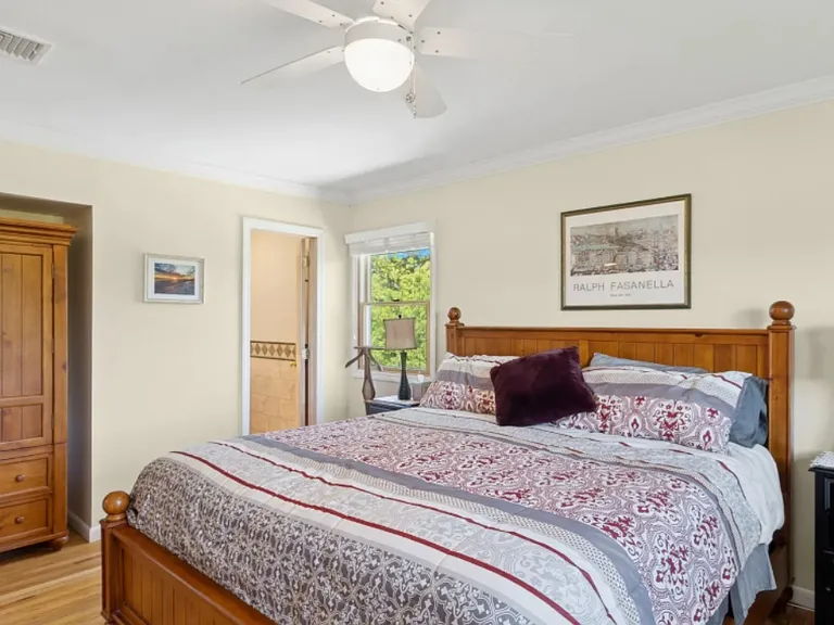 28 Middle Rd — Photo 19