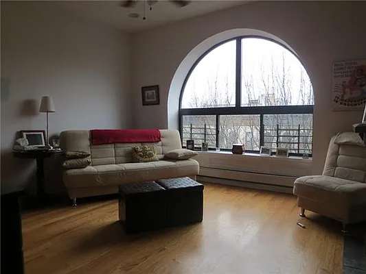 Rented by RES New York | media 27