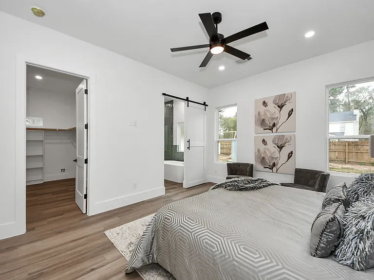 23855 Creekwood Dr — Photo 33