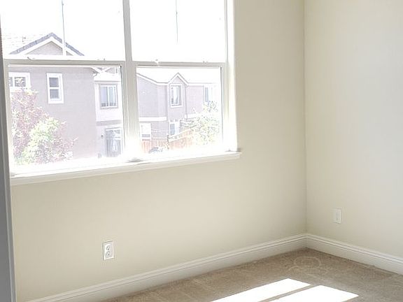 5th image of 3890 Silent Pebble Way