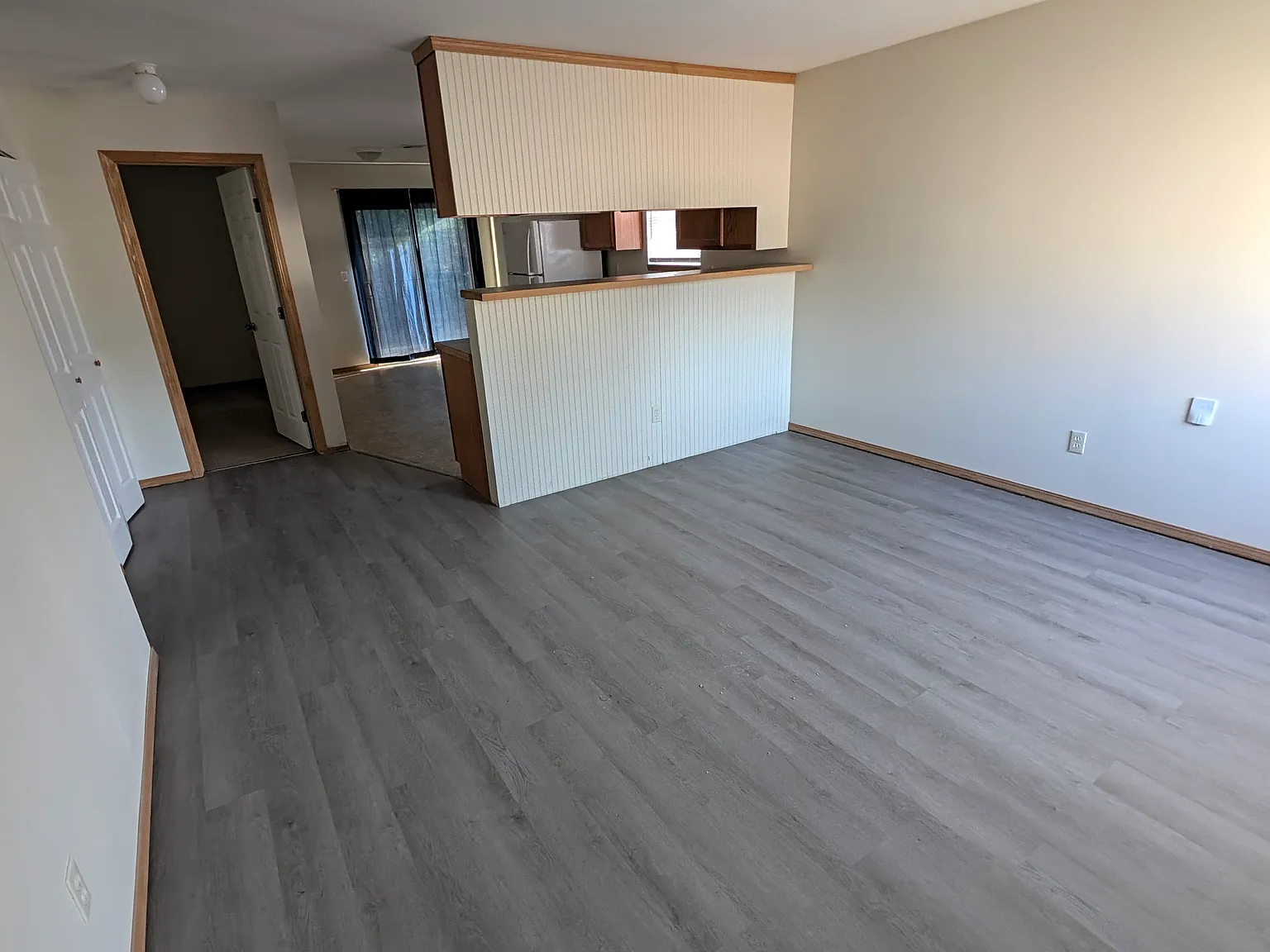 2 bed, 1000 sqft, $1,095 — Photo 2