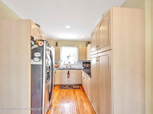 421 W Lincoln Ave