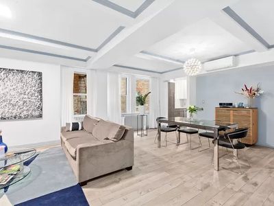 333 E 43rd St Unit 210/211, New York, NY, 10017