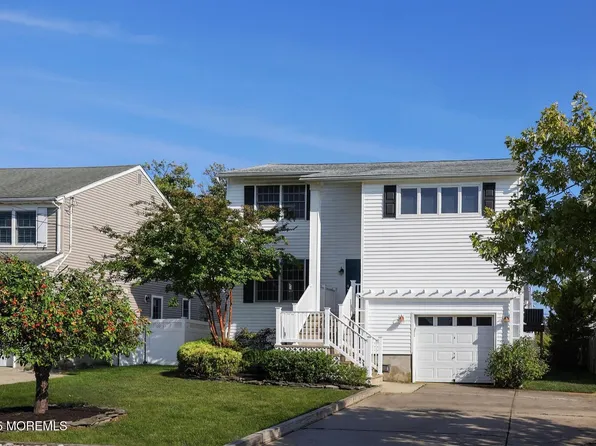 93 S Ward Ave, Rumson, NJ 07760