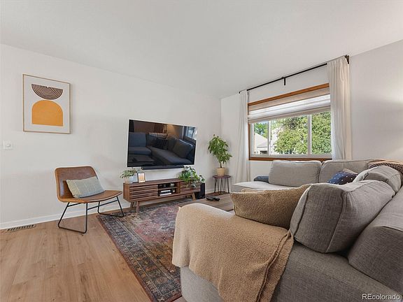 5th image of 10703 Moore Way