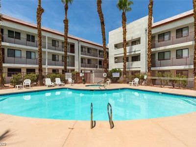 1381 E University Ave APT 304, Las Vegas, NV, 89119