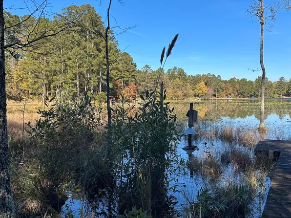 39 Edisto Lake Rd, Wagener, SC 29164