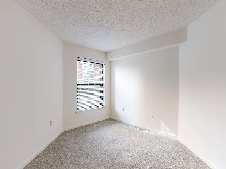1301 Thomas Circle — Photo 76