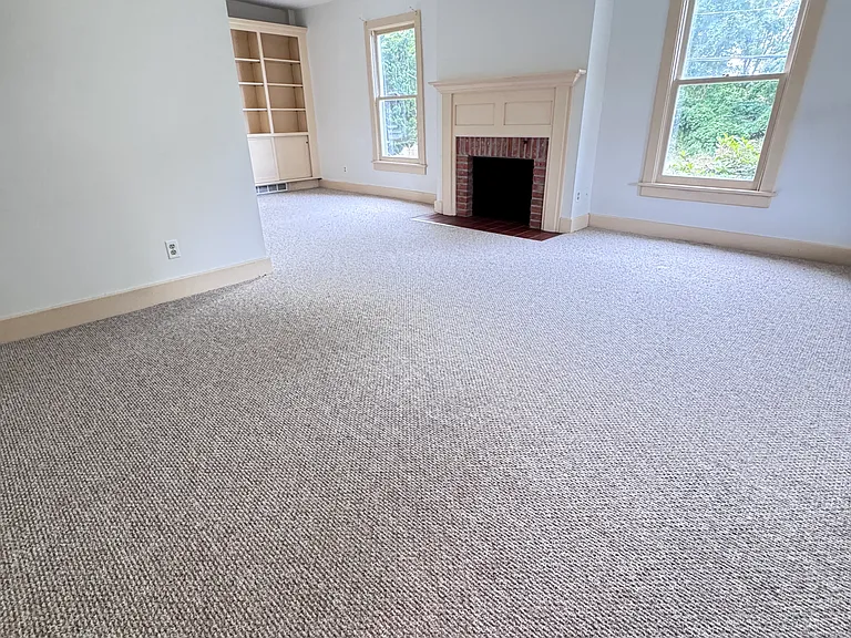 1253 Fairport Rd — Photo 15